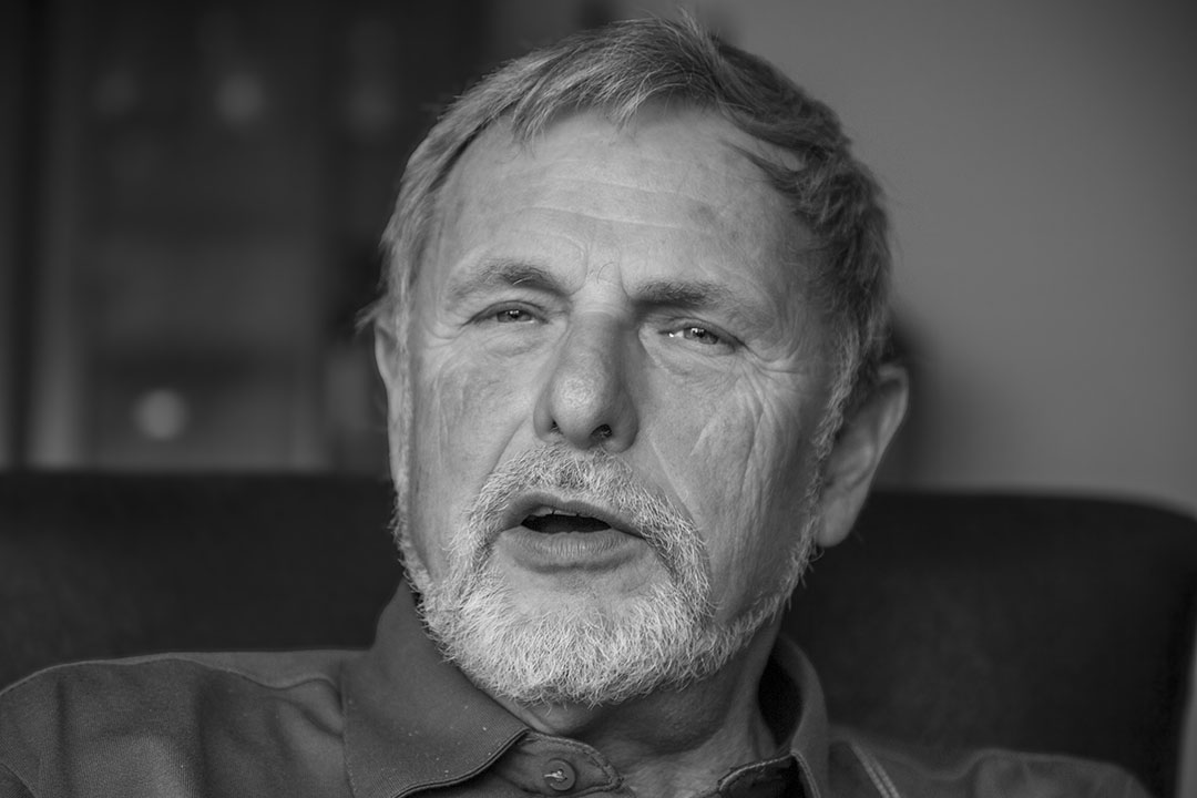Justiert. Lienhard Körner korrigiert die Wellenfront.